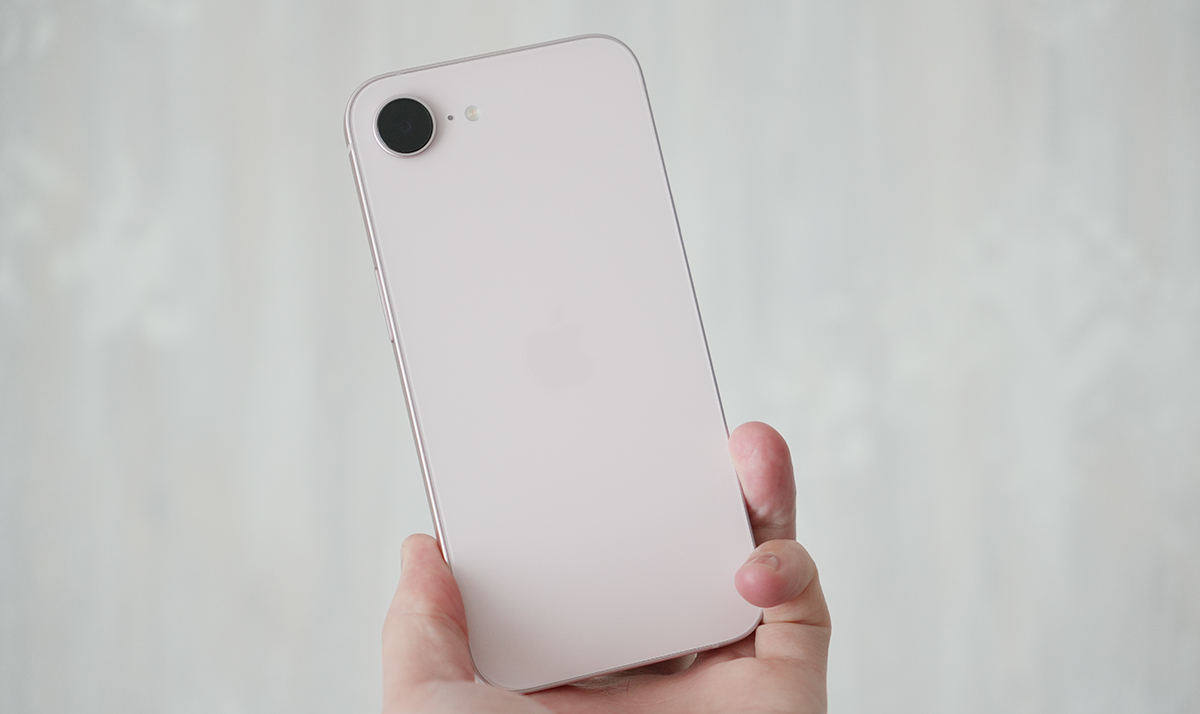 iPhone 17e」実機キタ。10万円以下の廉価iPhoneを手にとって感じたこと