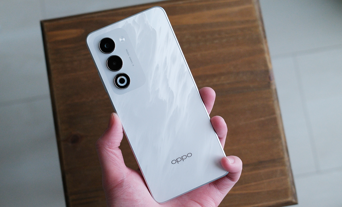 UQ版 OPPO A5 5G ホワイト 一括1円】au・UQ mobile「OPPO A5 5G」がMNP・新規が安い。FeliCa対応