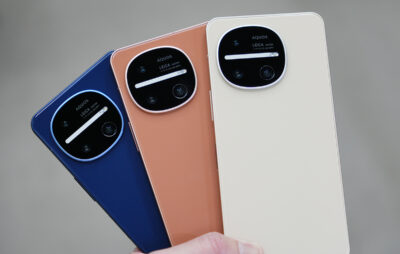 朗報】日本未発売の三つ折りスマホ「Galaxy Z TriFold」の実機展示が